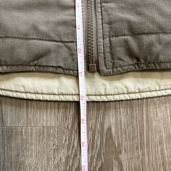 Vintage Eddie Bauer 100% Cotton Collins Bay Quilted Corduroy Taupe Vest Size XS - Picture 10 of 11